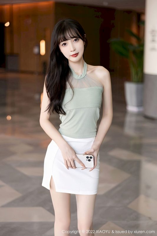 [语画界XIAOYU] Vol.906 模特林星阑 - 绿灰露肩上衣+白色短裙性感写真-御萝部落