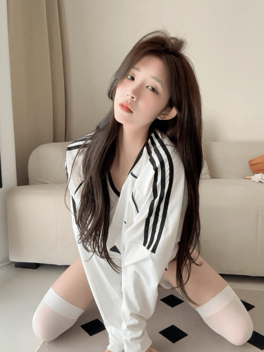 【更新】抖音小霞佩奇（小霞佩奇的秘密）微密圈合集【322P 28V】-御萝部落