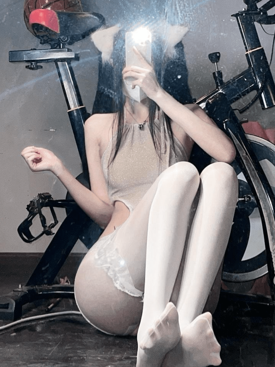 抖音小艾根本吃不饱微密圈合集【5782P 701V 34G】-御萝部落