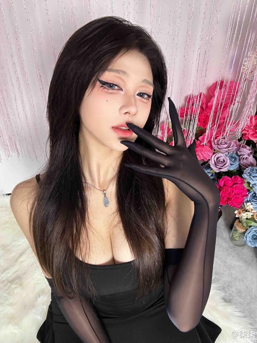 抖音柒柒还活着微密圈合集【3462P 66V 2G】-御萝部落