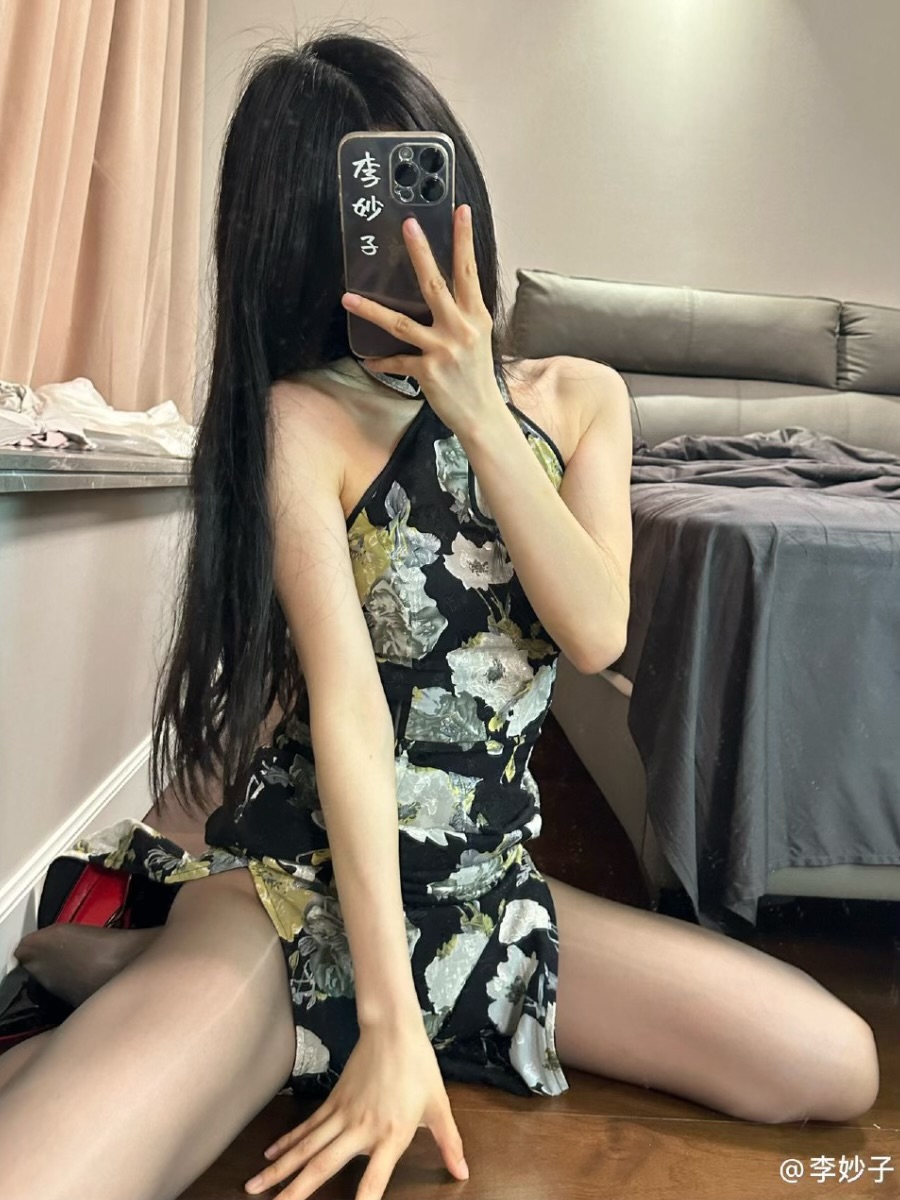 抖音李妙子微密圈合集【3969P 104V 2.72G】-御萝部落