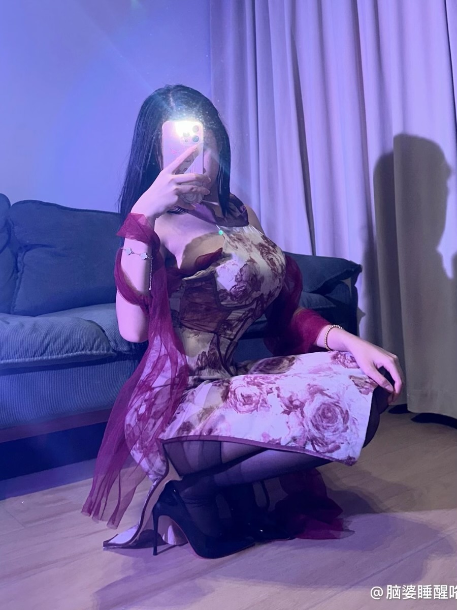 抖音网红音脑婆睡醒啦 微密圈资源覆盖美妆时尚生活-御萝部落