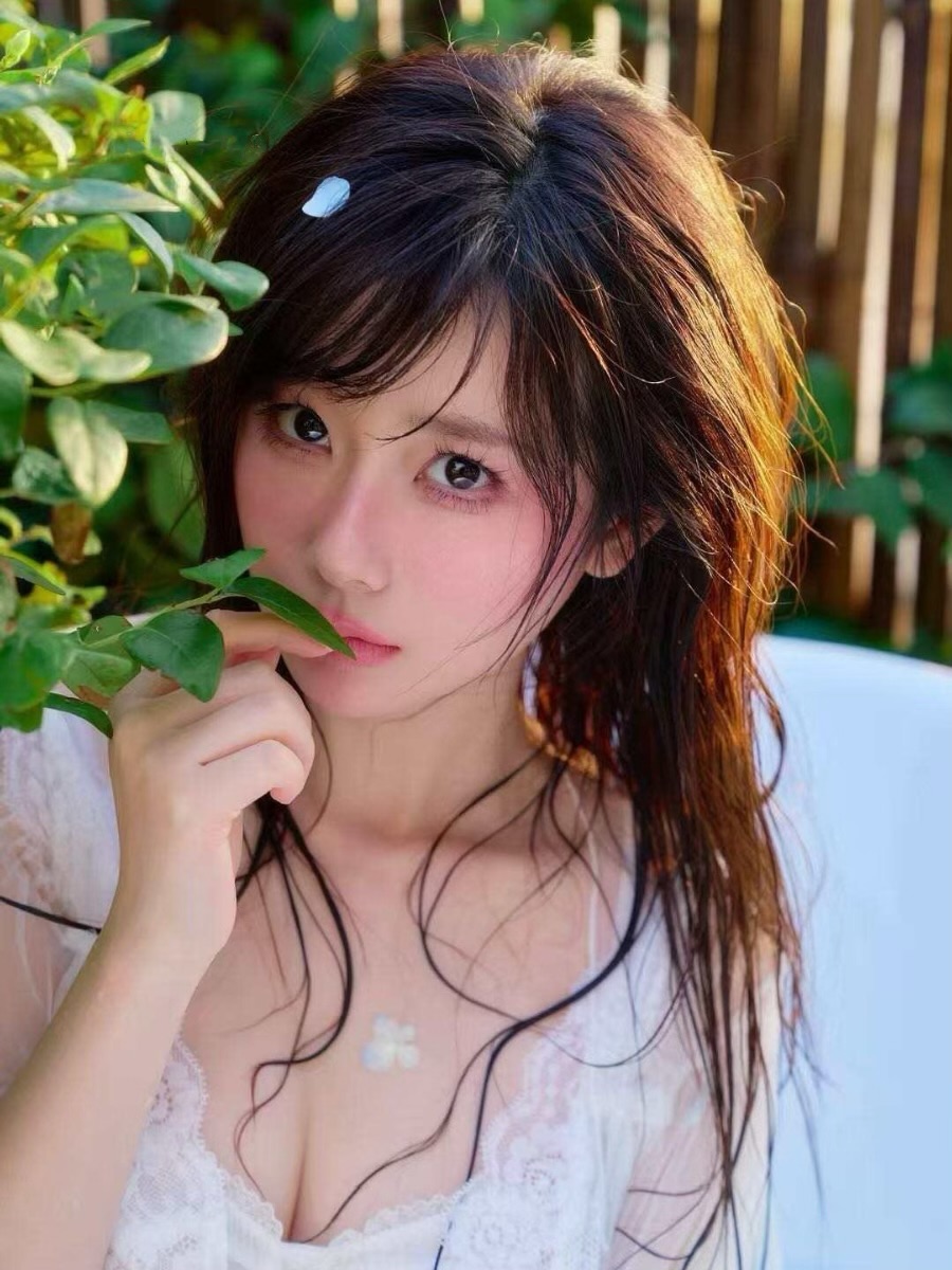 钱思怡 岛遇质感气质博主 优雅治愈系创作者-御萝部落