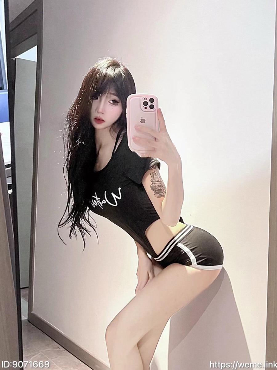 妮老师 微密圈优雅气质博主 成熟高质感创作者-御萝部落