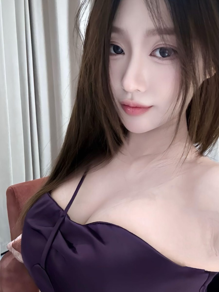 奶油五花肉 岛遇温柔治愈博主 反差萌优质创作者-御萝部落