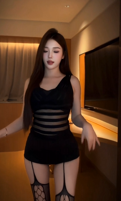 抖音-1729-御萝部落