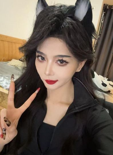 抖音-ICE冰冰岛屿-御萝部落