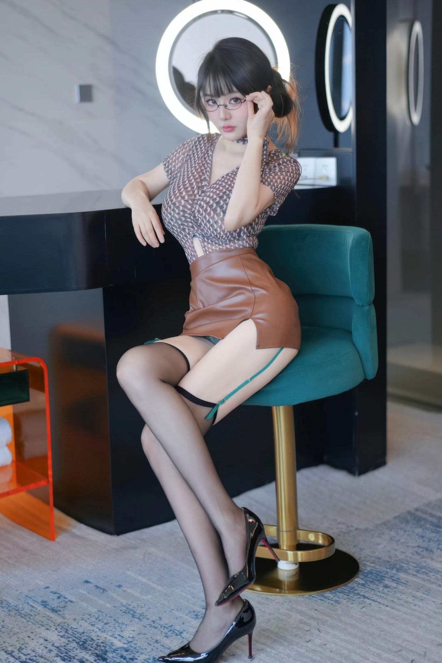 图片[5]-沈南汐RuRu 棕色短裙-御萝部落