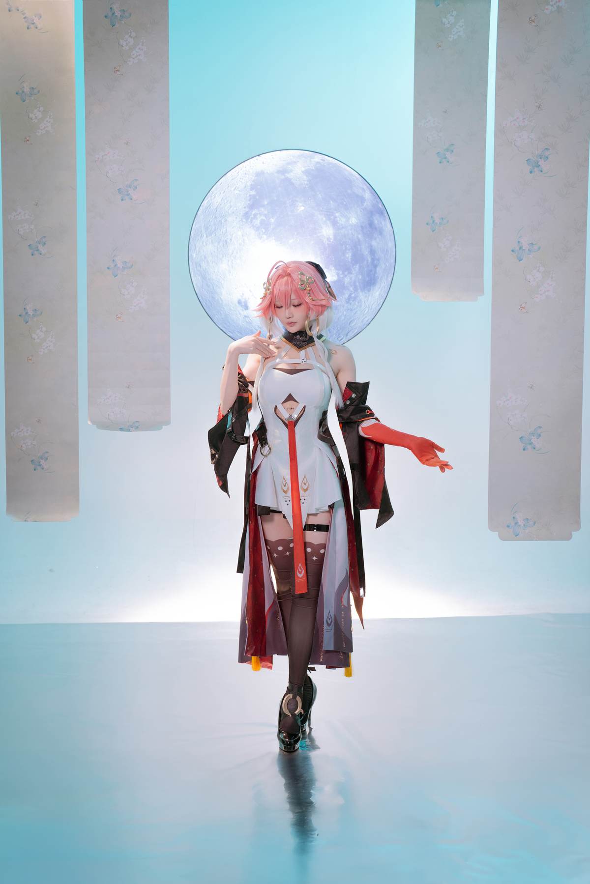 星之迟迟Hoshilily - 鸣潮 长离：黑金礼装美腿还原 24P-御萝部落