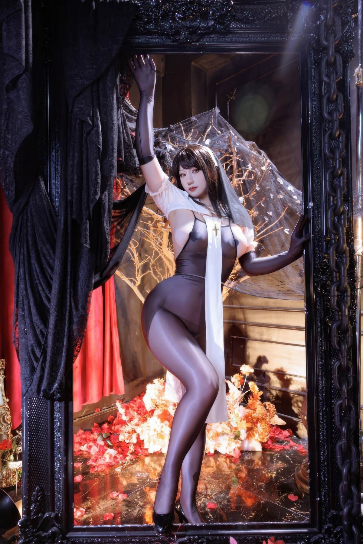 星澜是澜澜叫澜妹呀 - 惩戒修女：黑丝高跟鞋配修女主题反差感很强 巨乳曲线很吸睛 44P1V-御萝部落