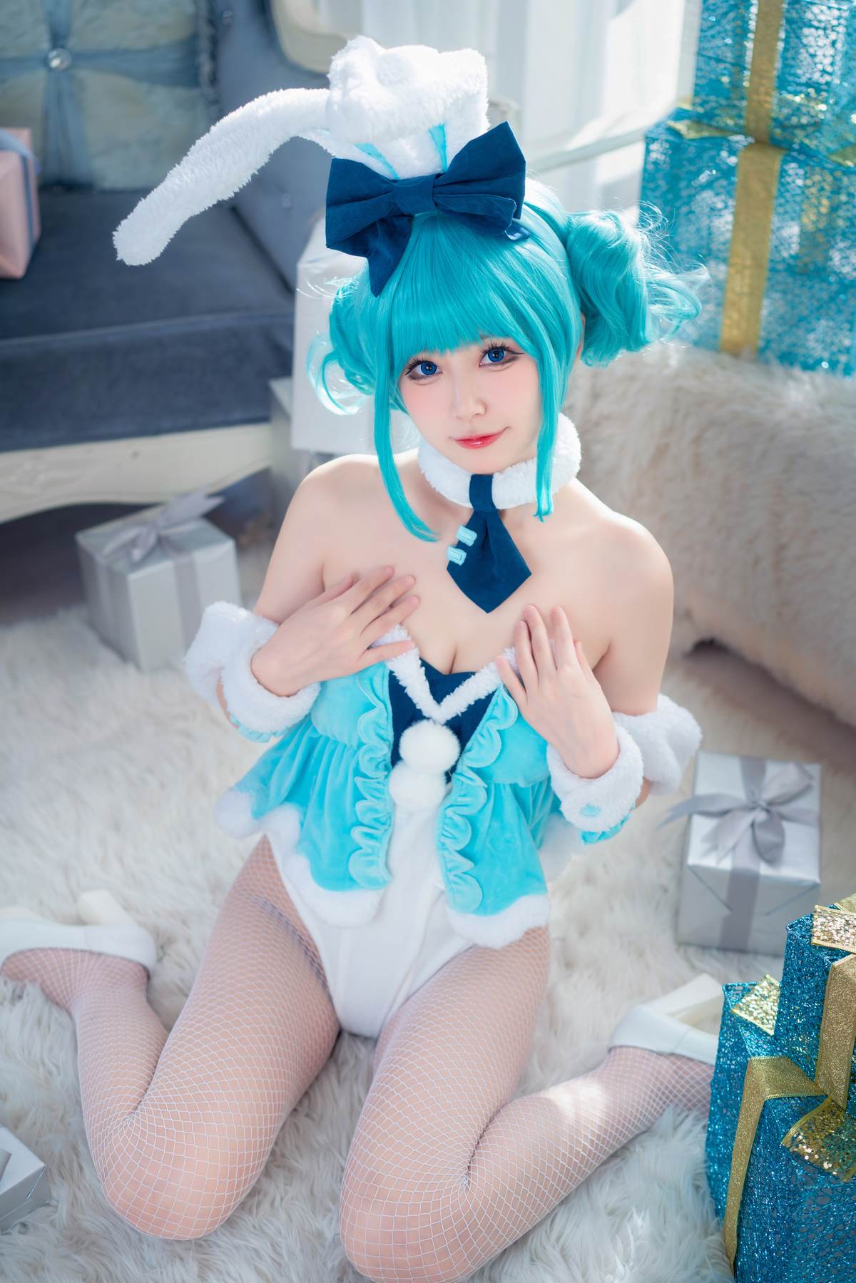 猫大人 - 初音未来白兔：兔女郎主题角色写真 24P-御萝部落